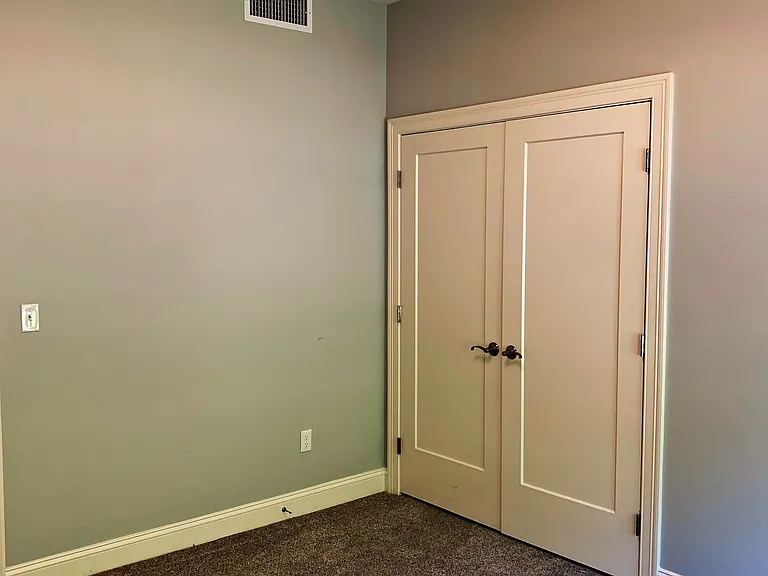 502 Edgewater Cir #C — Photo 7