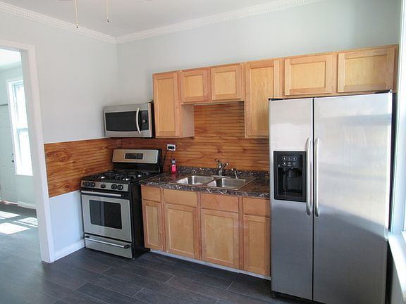 2nd image of 4920 S Ashland Ave