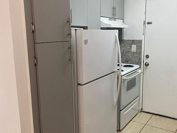 5th image of 5165 W Flagler St #2B