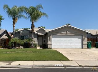 304 Sherman Peak Dr, Bakersfield, CA 93308