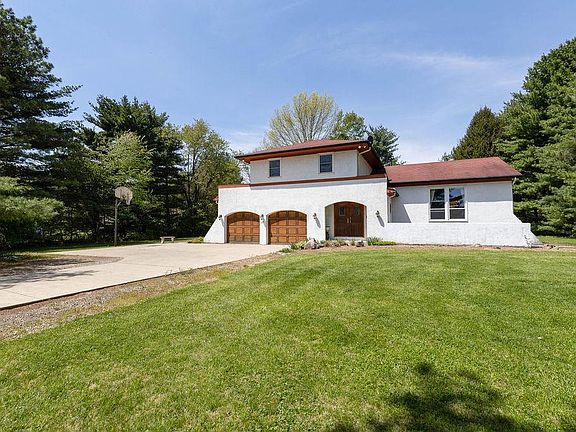 3rd image of 2693 Reynoldsburg New Albany Rd