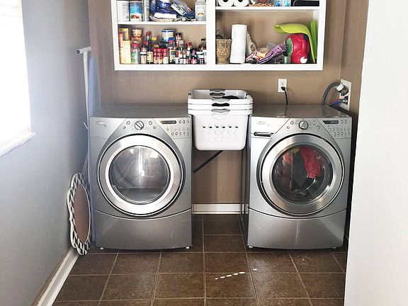 Laundry/Pantry