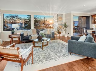 654 W Olympic Pl APT 503, Seattle, WA