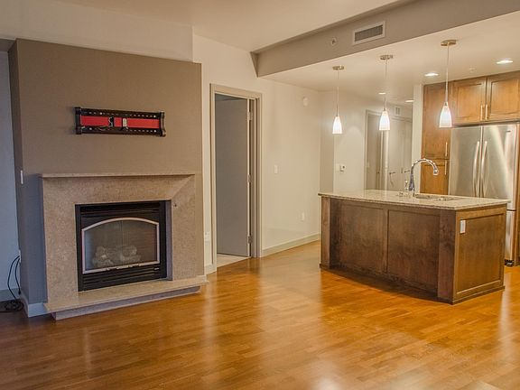 5th image of 10610 NE 9th Pl Unit 602