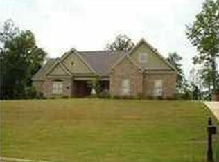 120 Kimrick Cir, Deatsville, AL 36022