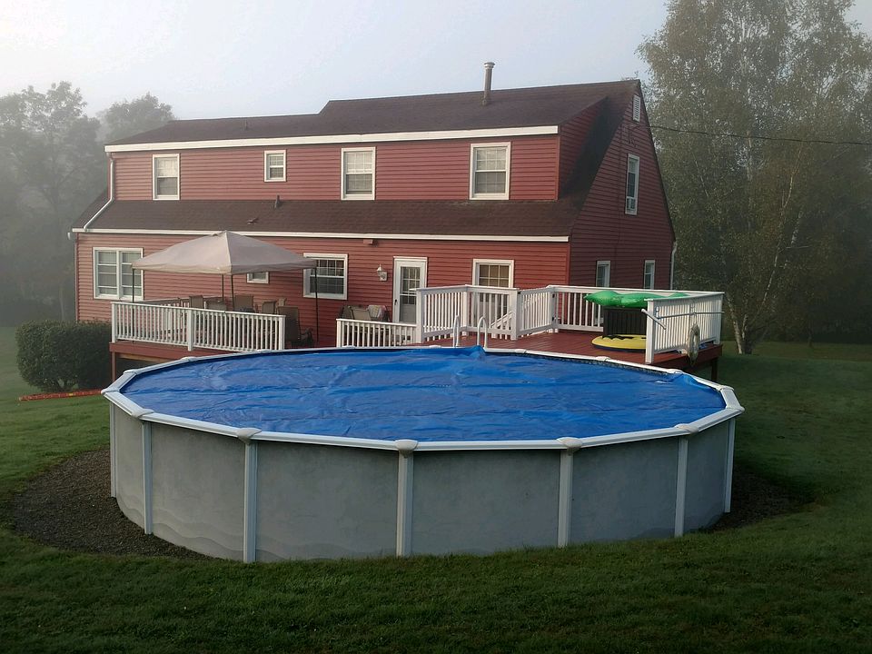 Backside of House/24' pool
