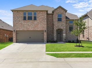 10608 Plumlee Ln, Aubrey, TX 76227