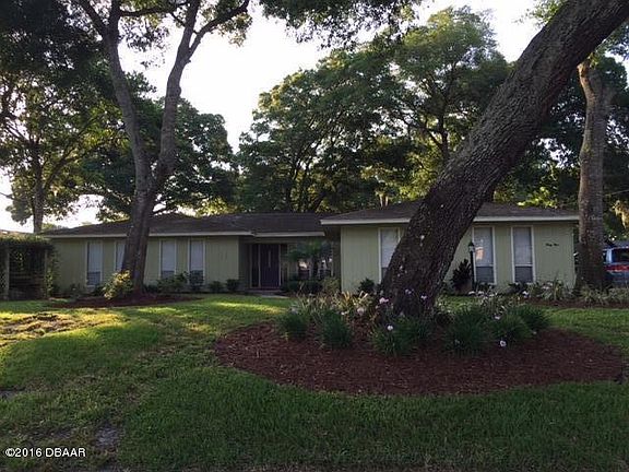 3rd image of 49 Oakmont Cir