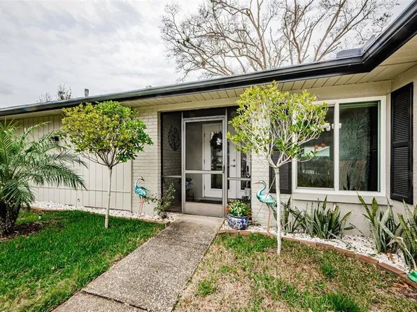 3220 Braemar Ter, Palm Harbor, FL 34684