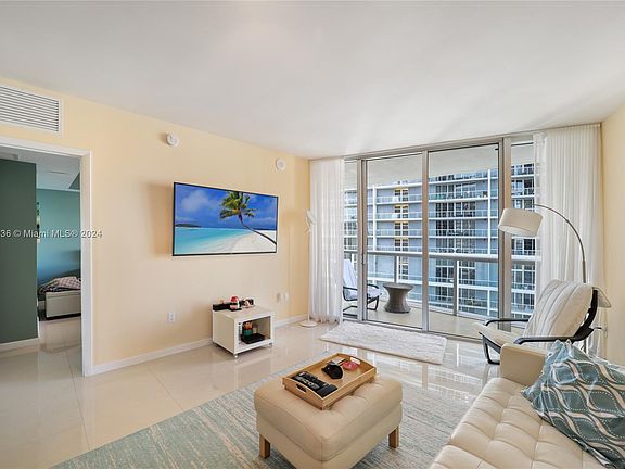 4th image of 495 Brickell Ave APT 3006