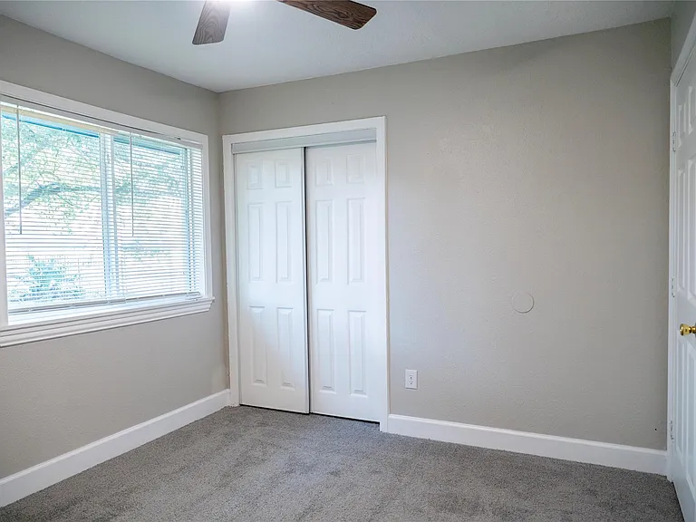 5502 Elm Tree Dr — Photo 27