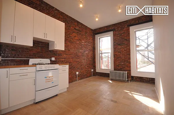 Rented by Citi Habitats | media 30