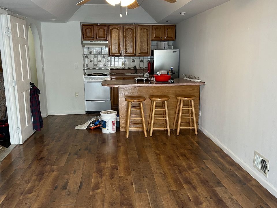1st image of 21 Richard Ln Floor 1