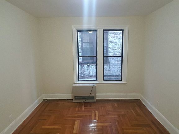 2nd image of 415 Montgomery St
