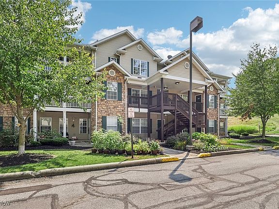 4th image of 14948 Lenox Dr #548
