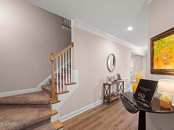 2nd image of 8142 Zenith Ln