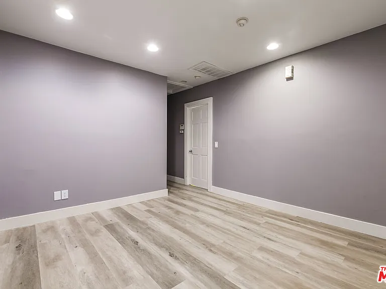1112 S Highland Ave — Photo 20