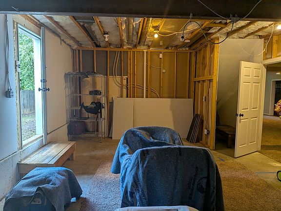 5th image of 4108 Cedar Crest Ln