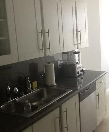 5th image of 1004 Island Blvd