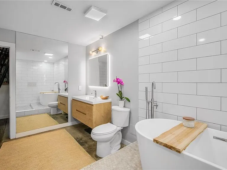 174 Chester Ave SE #102 — Photo 19