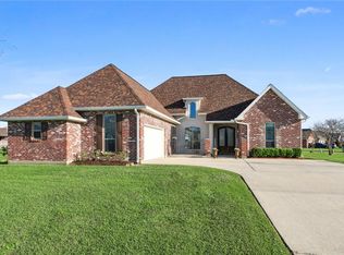 200 Country Cottage Blvd, Montz, LA 70068