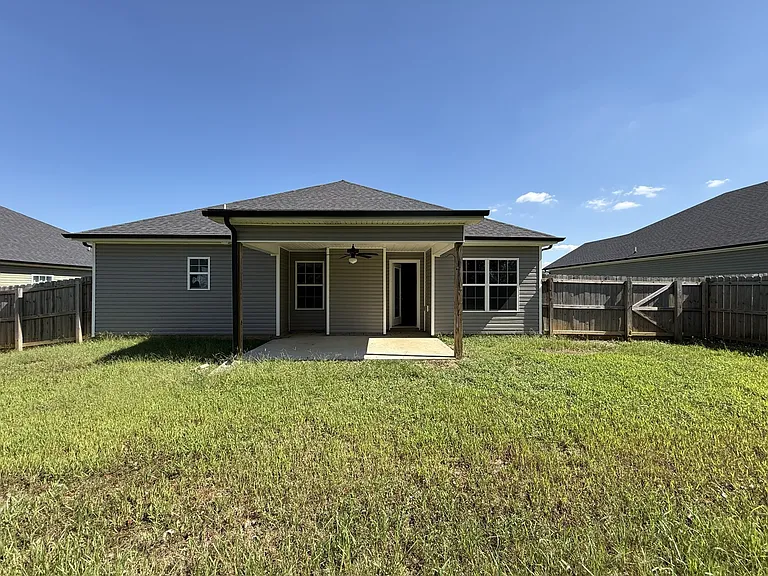 1616 Parkside Dr — Photo 19