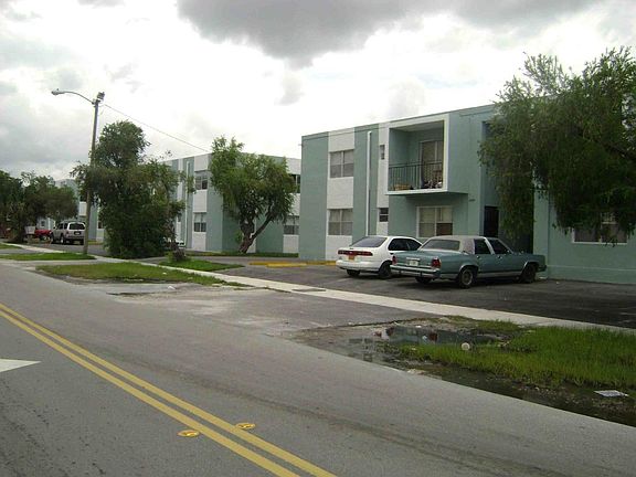 4th image of 2321 Atlantic Ave APT 04