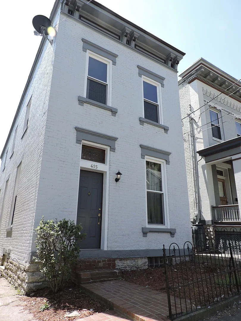4 bed/1.5 bath Rental Mins. from UC Only $650/person ($2600/mo)! — Photo 2