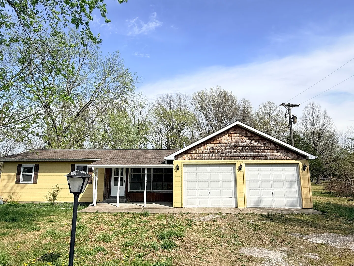 2424 Business Highway 13 photo 1