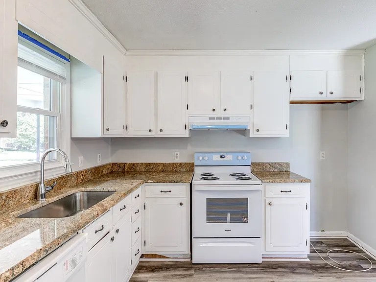 4505 Castlebar Dr — Photo 16