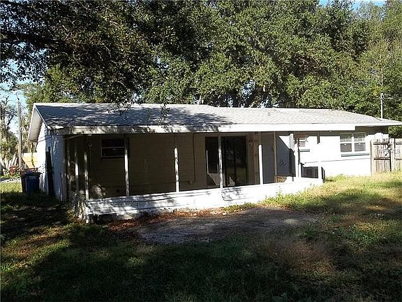 4th image of 727 4th St