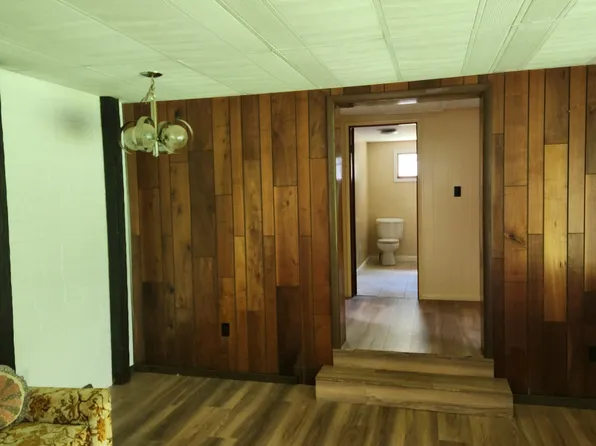 585 Pritts Rd, Normalville, PA 15469