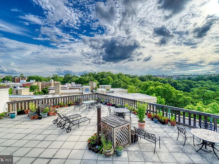 1801 Clydesdale Pl NW #311 — Photo 42