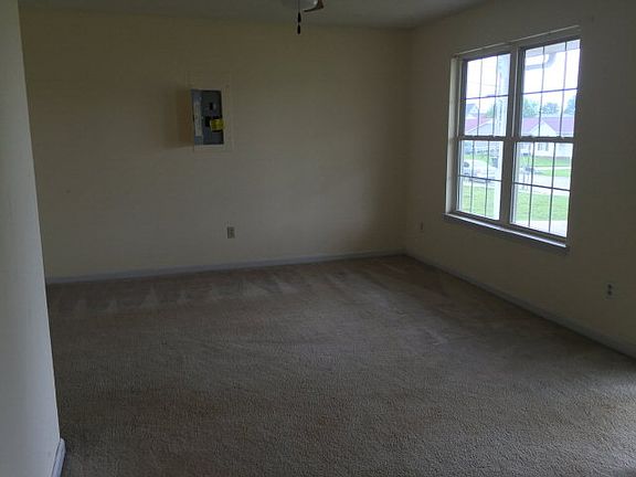 4th image of 308 Ashley St