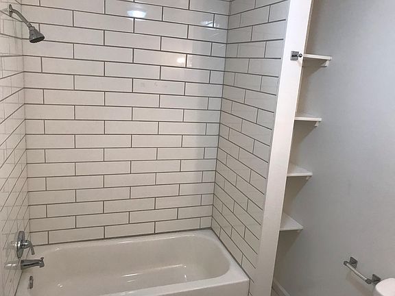 2nd image of 405 N Philips St