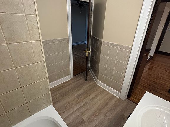 5th image of 443 E 79th St APT 4