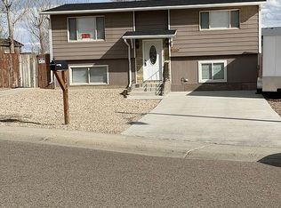 3406 Madison Dr, Rock Springs, WY 82901