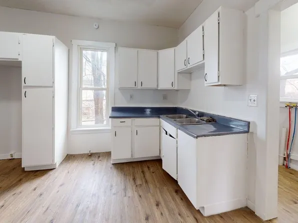 1408 Maple Ave NE, 1408 Maple Ave NE APT 1, Canton, OH 44705