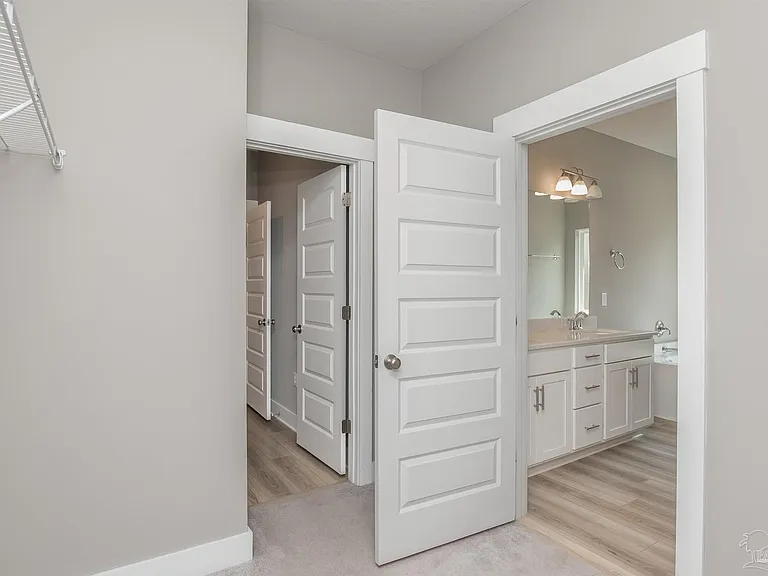 240 Camellia Dr — Photo 22