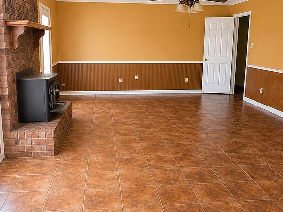 5th image of 5906 Gwen Ln