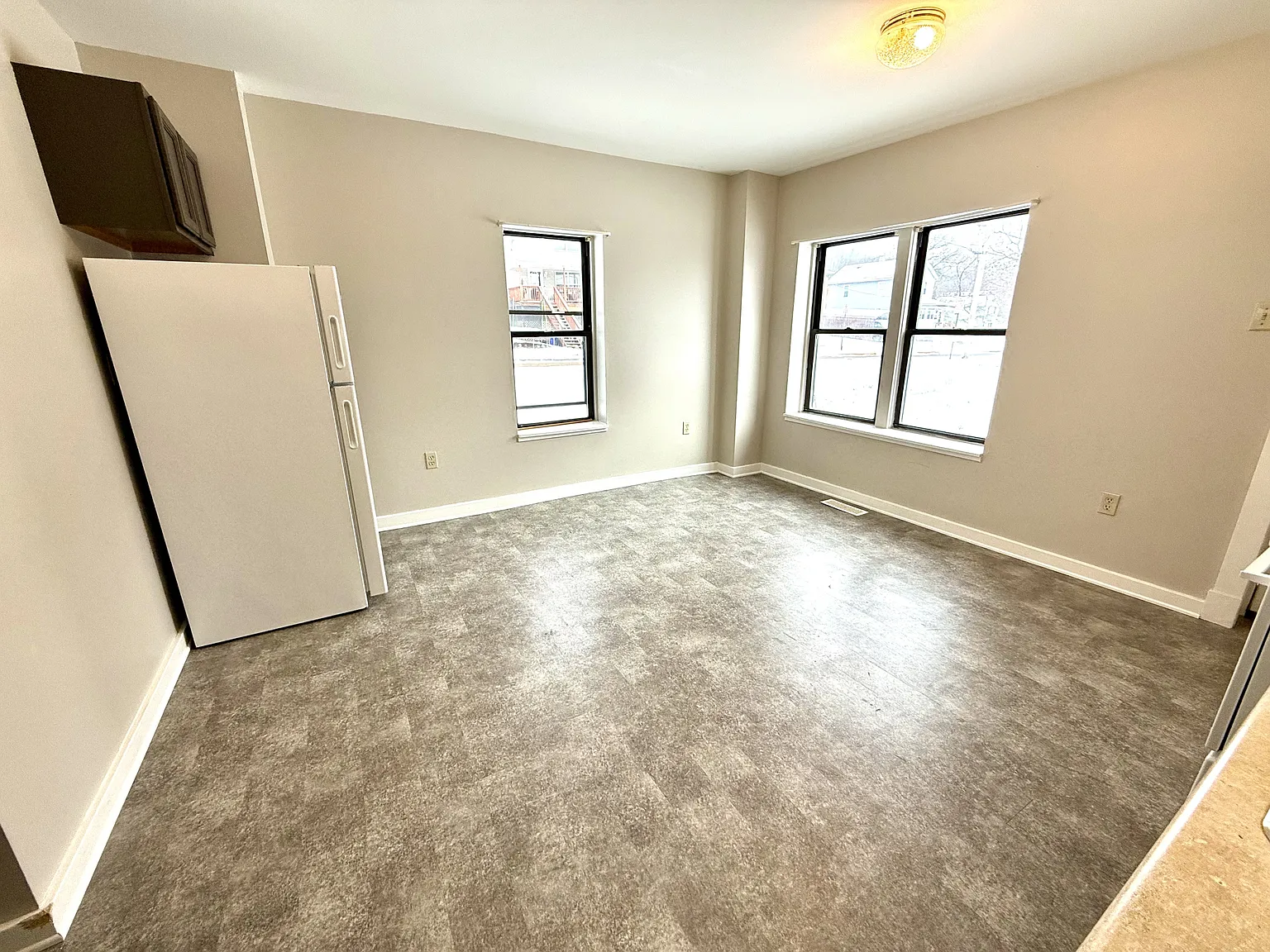 4th street apartments - Midland - 400 — Photo 4