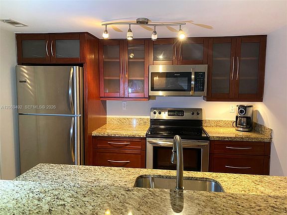 2nd image of 4530 SW 68th Court Cir #6-32