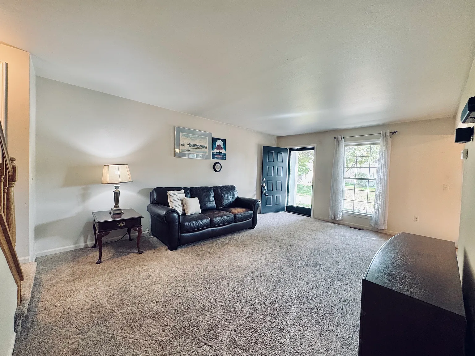2 bed, 1.5 bath, 990 sqft, $1,600 — Photo 4