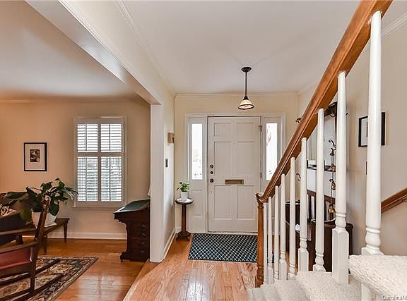 5th image of 2325 Hayloft Cres