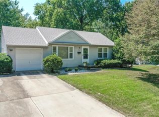 7711 W 65th Ter, Overland Park, KS 66202