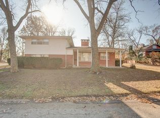 216 Columbus Dr, Belleville, IL 62226