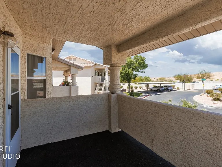 403 Mesa Blvd #202 — Photo 3
