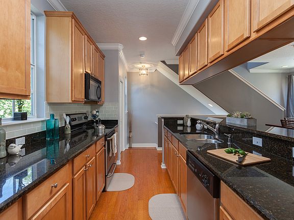 2nd image of 509 S Matanzas Ave Unit 6