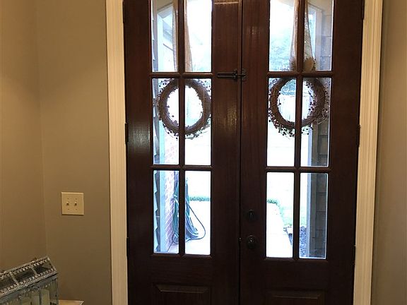 3rd image of 257 E Pinebrook Dr