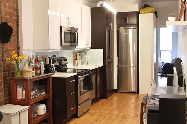 Rented by EXR | media 52